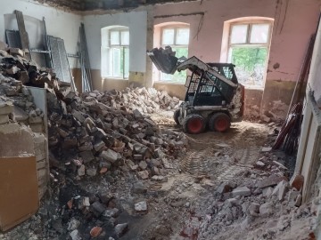 Usługi minikoparkami i miniładowarkami