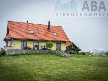 Dom z widokiem na jezioro - Powidz