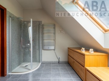 Dom z widokiem na jezioro - Powidz