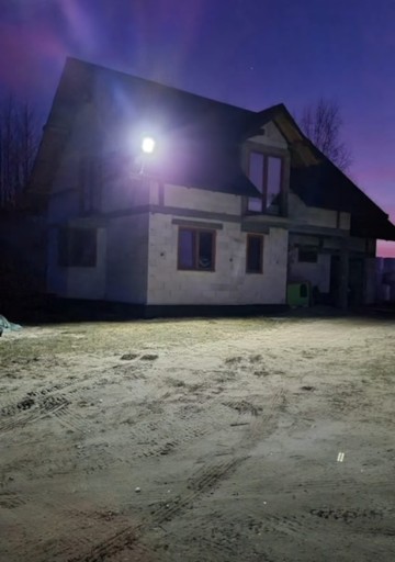 Lampa solarna na pilota