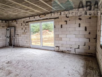 Dom w stanie surowym zamkniętym w gm. Turek