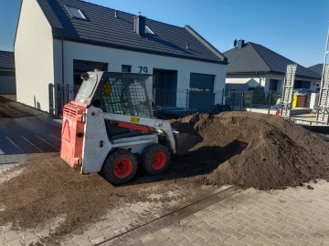 Usługi miniładowarkami bobcat