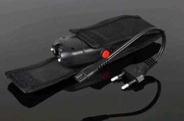 Paralizator z latarka