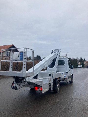 Podnośnik koszowy 27/16m