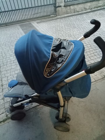 Sprzedam w&oacute;zek spacerowy