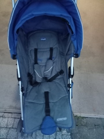 Sprzedam w&oacute;zek spacerowy