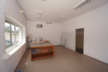 Sprzedam budynek handlowo-usługowy w Koninie