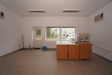 Sprzedam budynek handlowo-usługowy w Koninie