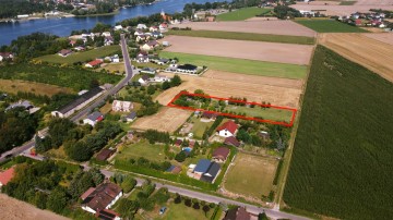 Działka z domkami letniskowymi