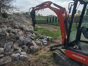 Usługi minikoparką i miniładowarką