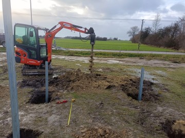 Usługi minikoparką i miniładowarką