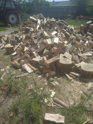 Oferuję usługę cięcia rąbania drewna na opał