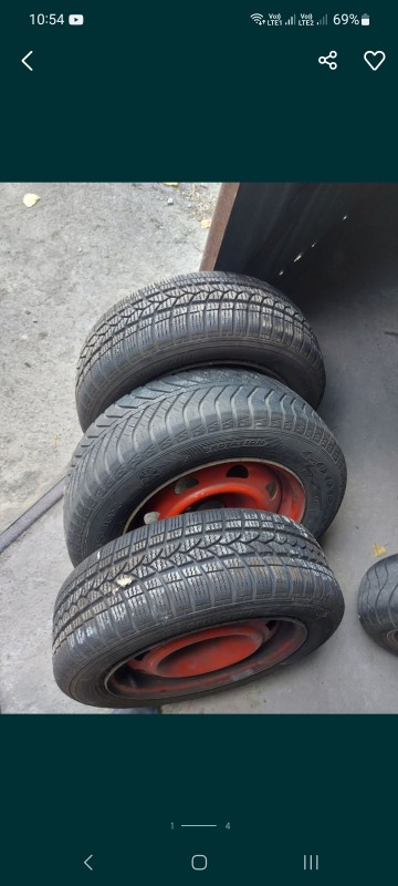 Sprzedam koła wielosezonowe peugeot ford citroen 15 cali