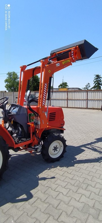 ŁADOWACZE CZOŁOWE TUR DO MINI TRAKTOR&Oacute;W