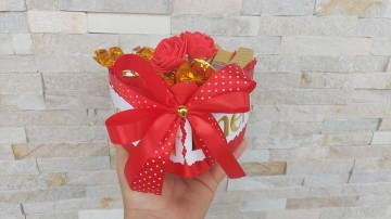 Torty ze słodyczy boxy bukiety upominki prezenty