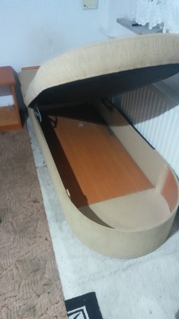 ł&oacute;żka używane