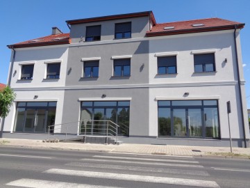 ŚLESIN &ndash; NOWE LOKALE BIUROWO/USŁUGOWE