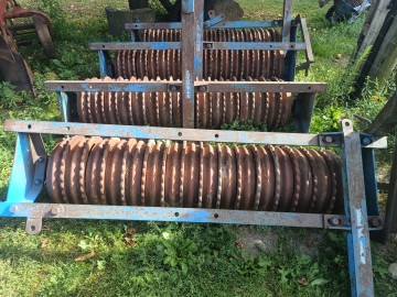 Wały posiewne ciągane Cambridge szerokość 2,5m zawieszanśred