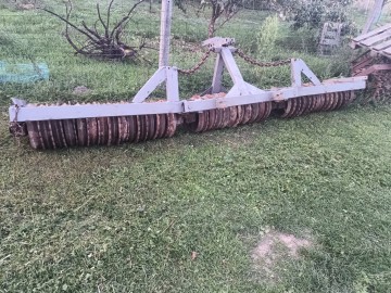 Wały posiewne ciągane Cambridge szerokość 2,5m zawieszanśred