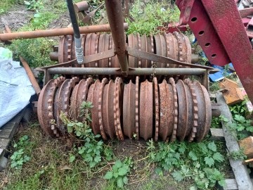 Wały posiewne ciągane Cambridge szerokość 2,5m zawieszanśred