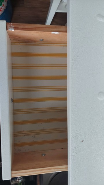 Stolik nocny IKEAbiały szuflada posiadam 1szt 150zł/szt