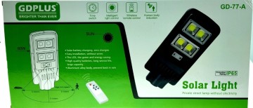 Solarna lampa uliczna