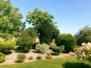 Działka z domkami letniskowymi