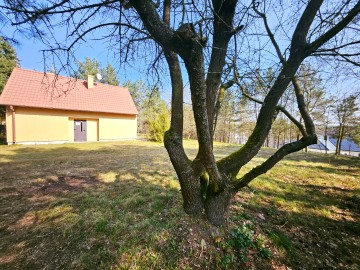 Ślesin &ndash; Domek letniskowy z widokiem na jezioro