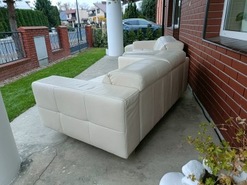 Sprzedam dwie sofy 2,3  ze sk&oacute;ry