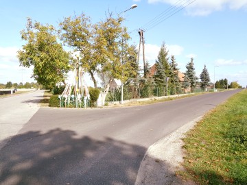 Gmina Ślesin – Dom w sąsiedztwie jeziora