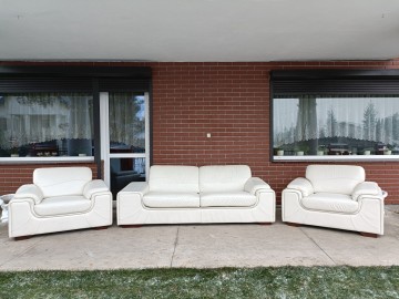 Sprzedam wypoczynek ze sk&oacute;ry