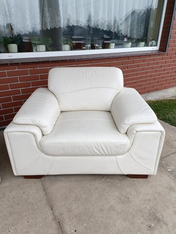 Sprzedam wypoczynek ze sk&oacute;ry