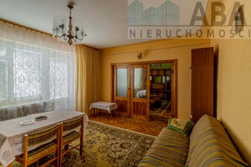 NIŻSZA CENA!  Przestronny dom nad jeziorem  w gm. Przedecz