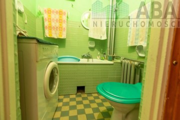 NIŻSZA CENA!  Przestronny dom nad jeziorem  w gm. Przedecz