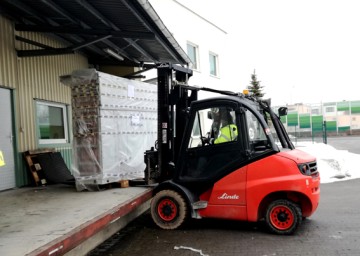 W&oacute;zek widłowy wynajem, wynajem w&oacute;zka widłowego