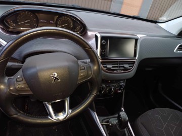Sprzedam Peugeot 2008