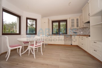 Sprzedam nowy dom - m. Tr&oacute;jka gm. Stare Miasto - nowa cena