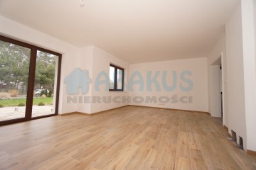 Sprzedam nowy dom - m. Tr&oacute;jka gm. Stare Miasto - nowa cena