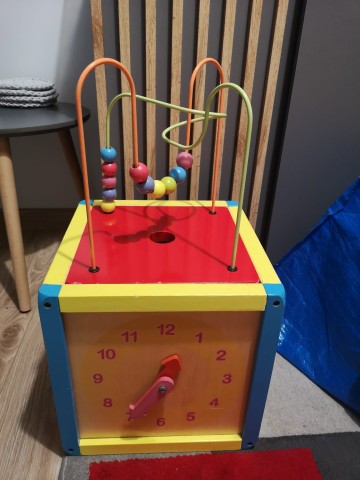 Sprzedam dużą kostkę edukacyjną