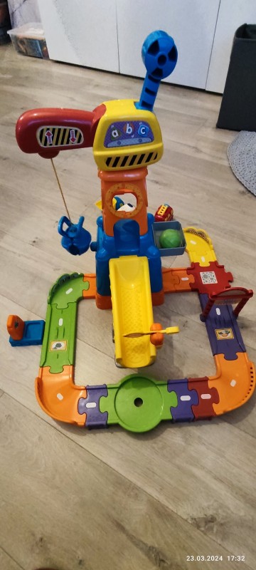 Sprzedam garaż firmy VTECH