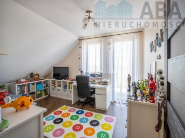 Przestronny dom z pięknym wnętrzem blisko lasu w Lądku