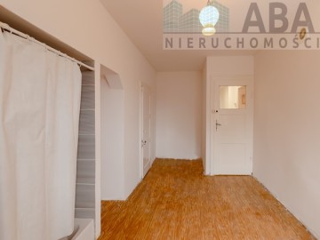 Sprzedam kawalerkę na poddaszu -Turek ul. Składkowskiego