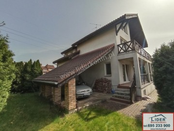 Sprzedam przestronny dom &ndash; Konin, os. Chorzeń