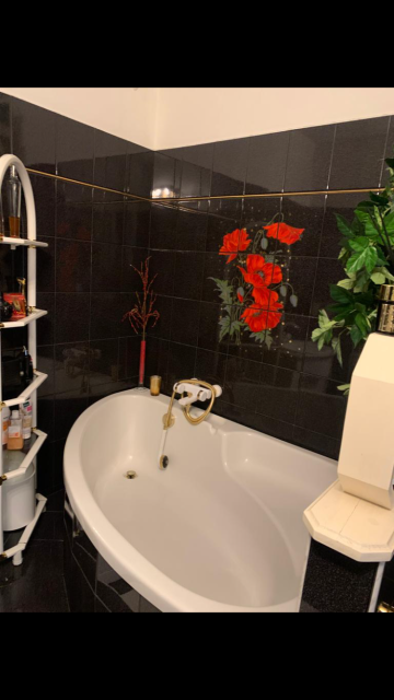 sprzedam bez pośrednik&oacute;w 76 m