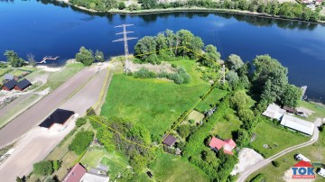 Działka z linią brzegową przy jeziorze w Mikorzynie, Ślesin