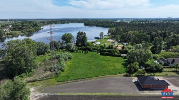Działka z linią brzegową przy jeziorze w Mikorzynie, Ślesin
