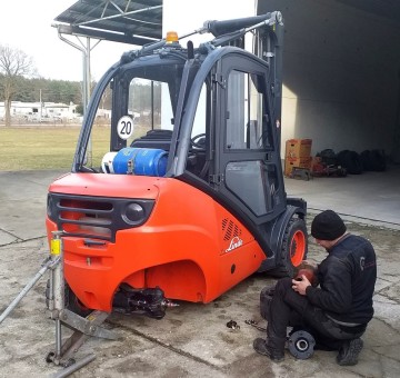 Serwis ładowarek teleskopowych, w&oacute;zk&oacute;w widłowych i wiertnic