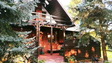 Klimatyczna Posiadłość z domkiem i stawem