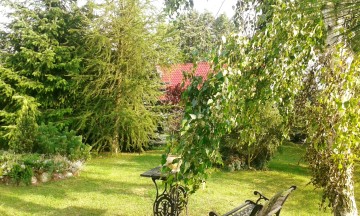 Klimatyczna Posiadłość z domkiem i stawem