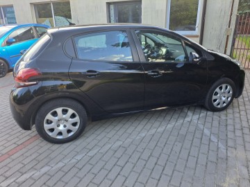 208 - 1,6 HDI, 4 drzwi - 2017 - klimatyzacja , przeb. 187tyś